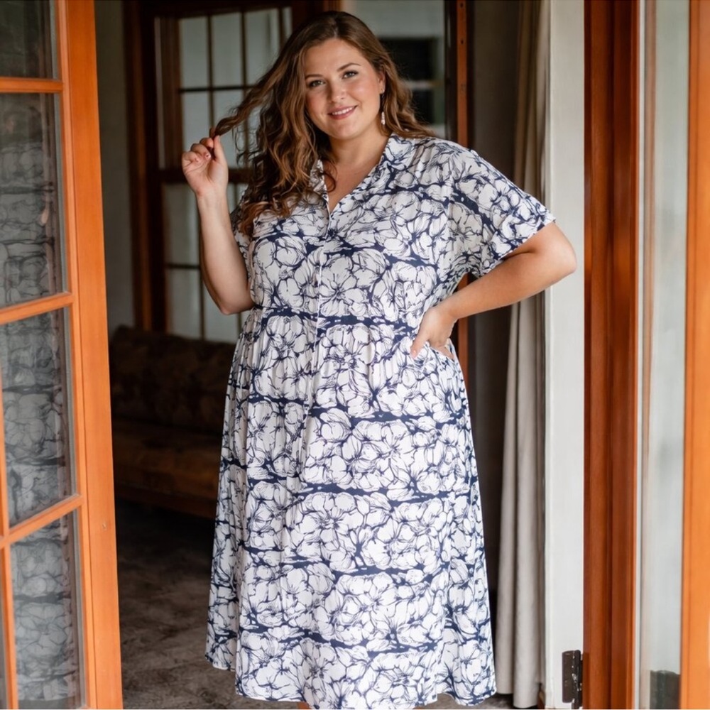 torrid White and Navy Floral Maxi Dress